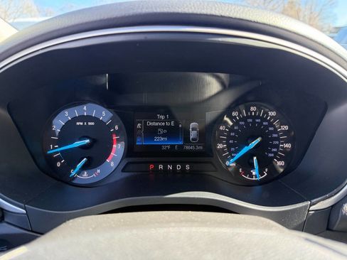 Used 2015 Ford Fusion SE image 19