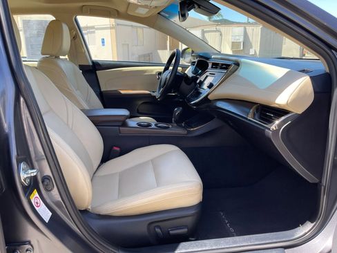 Used 2018 Toyota Avalon XLE Premium w/ Preferred Accessory Package FWD image 22