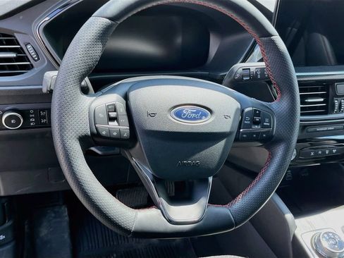 Used 2025 Ford Escape ST-Line Select w/ Tech Pack #1 AWD/4WD image 11