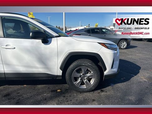 Used 2025 Toyota RAV4 LE image 13