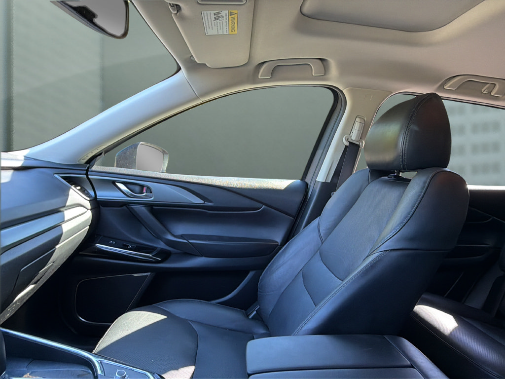 Used 2020 MAZDA CX-9 Touring w/ Touring Premium Package FWD image 48