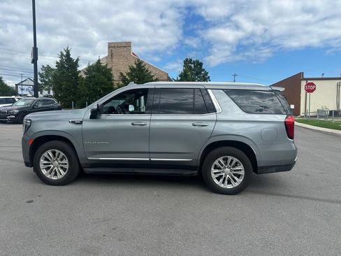 Used 2023 GMC Yukon SLT w/ SLT Premium Package AWD/4WD image 12