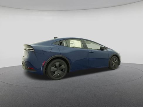 New 2026 Toyota Prius Plug-In Hybrid FWD image 25