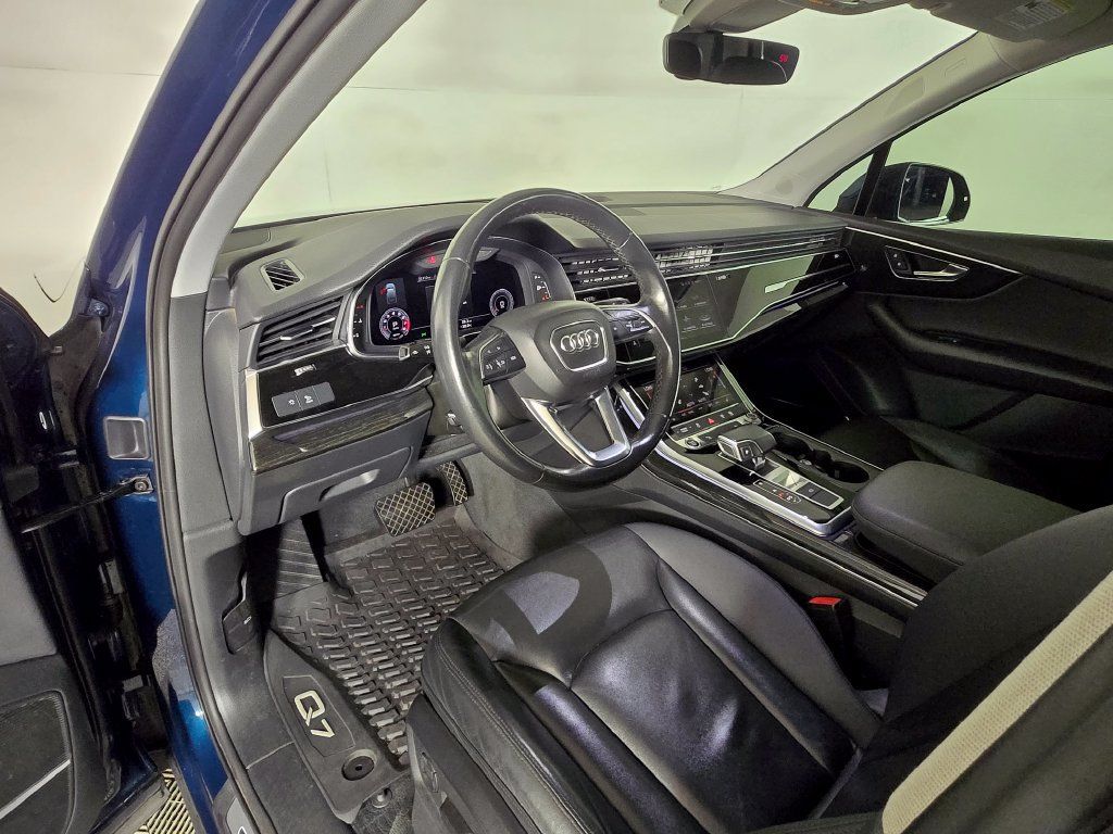 Used 2021 Audi Q7 3.0T Premium Plus w/ Premium Plus Package AWD/4WD image 13
