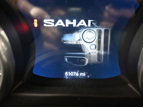 Used 2018 Jeep Wrangler Unlimited Sahara AWD/4WD image 12