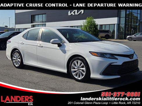 Used 2021 Toyota Camry LE FWD image 1
