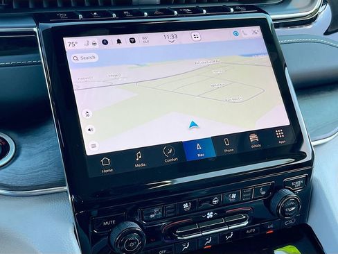 Certified 2023 Jeep Grand Cherokee L Overland w/ Rear Seat Video Group I image 13