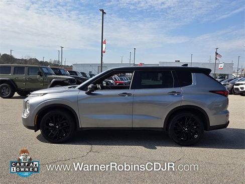 Used 2023 Mitsubishi Outlander SEL image 4