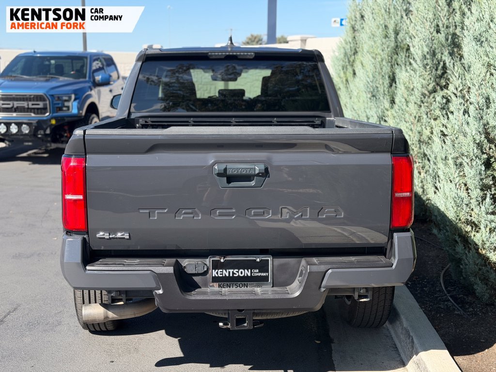 Used 2025 Toyota Tacoma SR5 AWD/4WD image 6