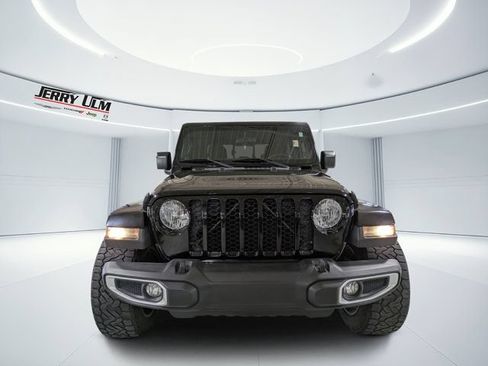 Used 2021 Jeep Gladiator Sport AWD/4WD image 8