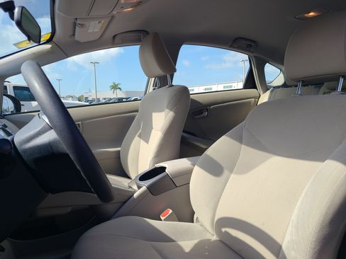 Used 2015 Toyota Prius Four image 21
