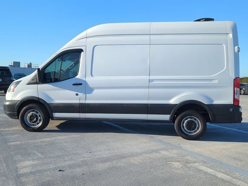 Used 2018 Ford Transit 250 148 High Roof image 5