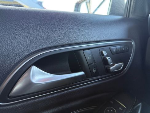 Used 2019 Mercedes-Benz GLA 250 4MATIC image 22