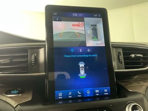 Certified 2020 Ford Explorer Platinum w/ Premium Technology Package image 24