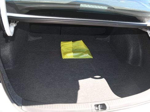 Certified 2026 Toyota Corolla SE w/ SE Package FWD image 16