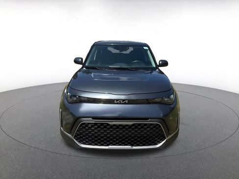 Used 2025 Kia Soul LX w/ LX Technology Package FWD image 4