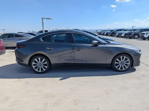 Used 2025 MAZDA MAZDA3 s FWD image 2