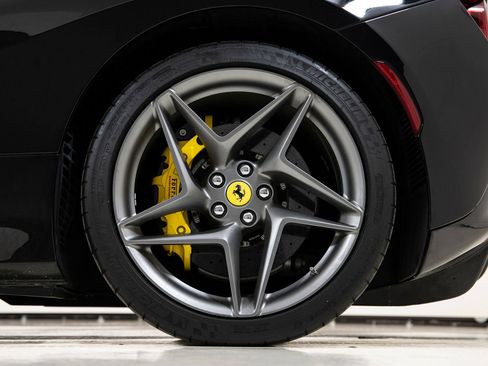 Certified 2020 Ferrari F8 Tributo RWD image 20