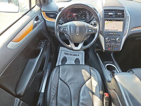 Used 2019 Lincoln MKC Reserve image 11