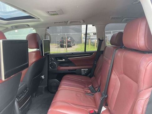 Used 2016 Lexus LX 570 4WD w/ Luxury Package image 14
