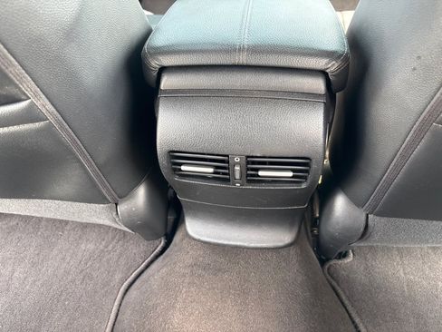 Used 2011 Honda Crosstour EX-L image 32
