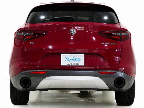 Used 2022 Alfa Romeo Stelvio Ti image 8