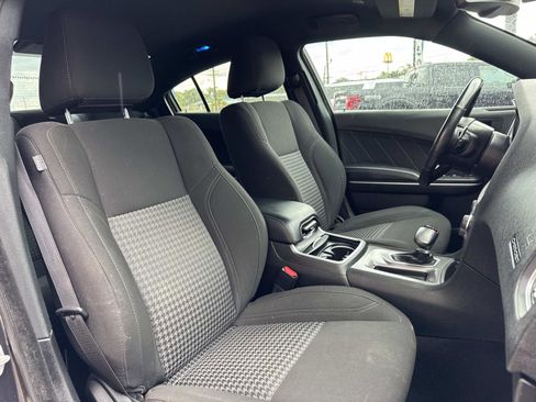 Used 2022 Dodge Charger SXT image 9