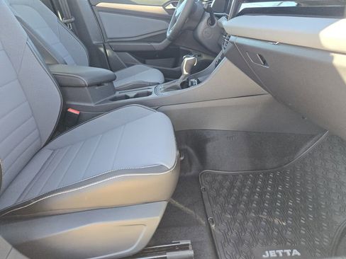 New 2026 Volkswagen Jetta SE image 11