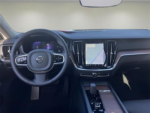 Used 2024 Volvo S60 B5 Plus w/ Climate Package image 15