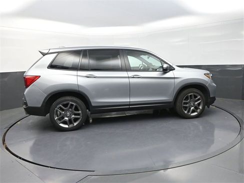 Used 2023 Honda Passport EX-L image 8