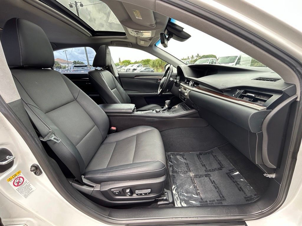 Used 2017 Lexus ES 350 w/ Premium Package FWD image 22