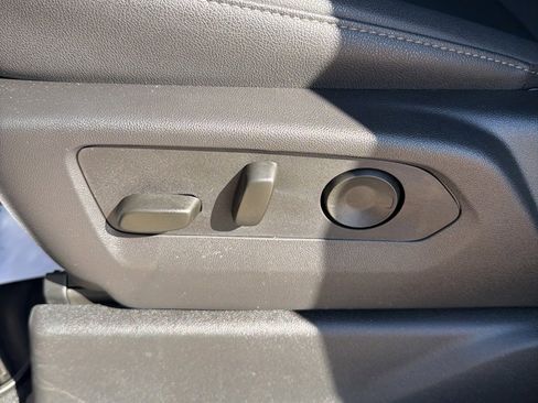 Used 2025 Chevrolet Silverado 1500 LT w/ Safety Package image 24