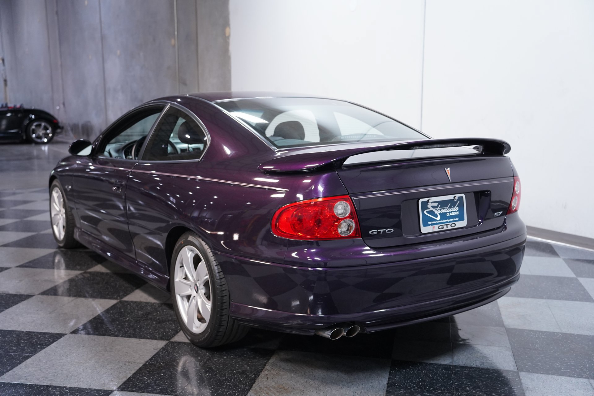 Used 2004 Pontiac GTO RWD image 8