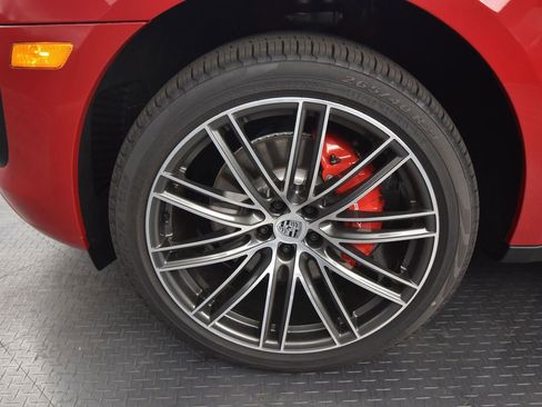 New 2025 Porsche Macan S image 11