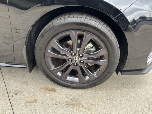 Used 2024 Toyota Sienna XSE image 36