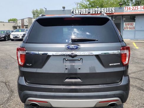 Used 2016 Ford Explorer XLT w/ Equipment Group 202A image 13