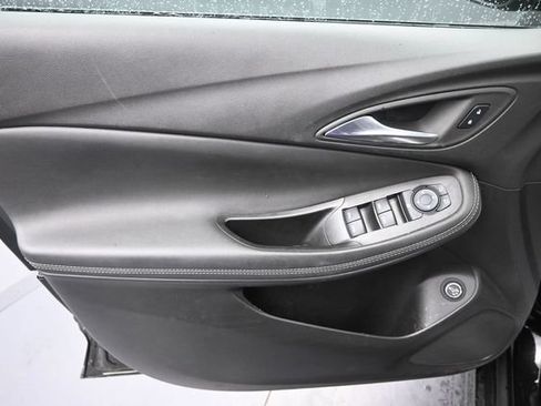 Used 2023 Buick Encore GX Select w/ Sport Touring Package FWD image 14