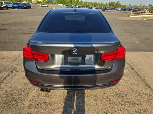 Used 2017 BMW 330i Sedan RWD image 6