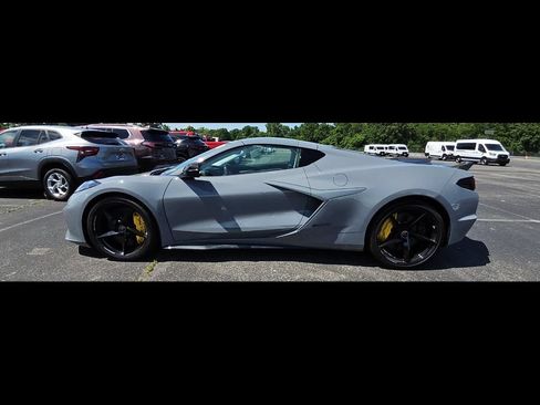Used 2025 Chevrolet Corvette E-Ray w/ Battery Protection Package AWD/4WD image 3