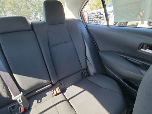 Used 2020 Toyota Corolla LE image 6