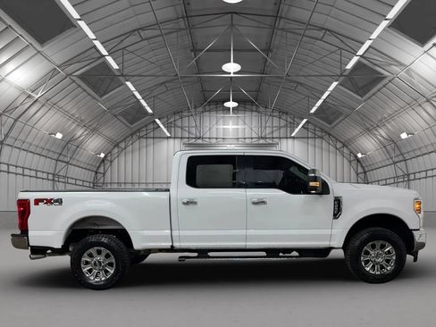 Used 2019 Ford F250 XLT w/ XLT Premium Package AWD/4WD image 7