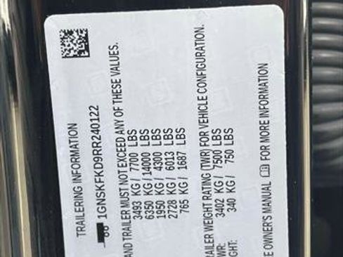 Used 2024 Chevrolet Suburban Premier image 18