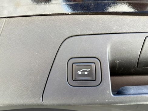 Used 2022 Buick Envision Essence w/ Safety Package AWD/4WD image 36