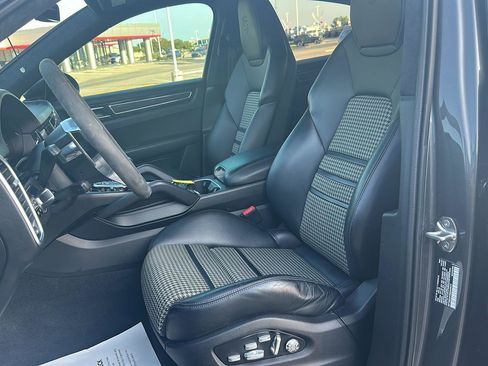 Used 2021 Porsche Cayenne GTS image 24