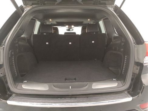 Used 2018 Jeep Grand Cherokee Limited image 29