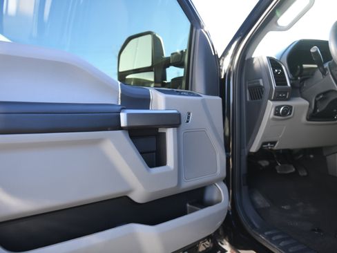 Used 2022 Ford F350 XLT w/ XLT Value Package image 22