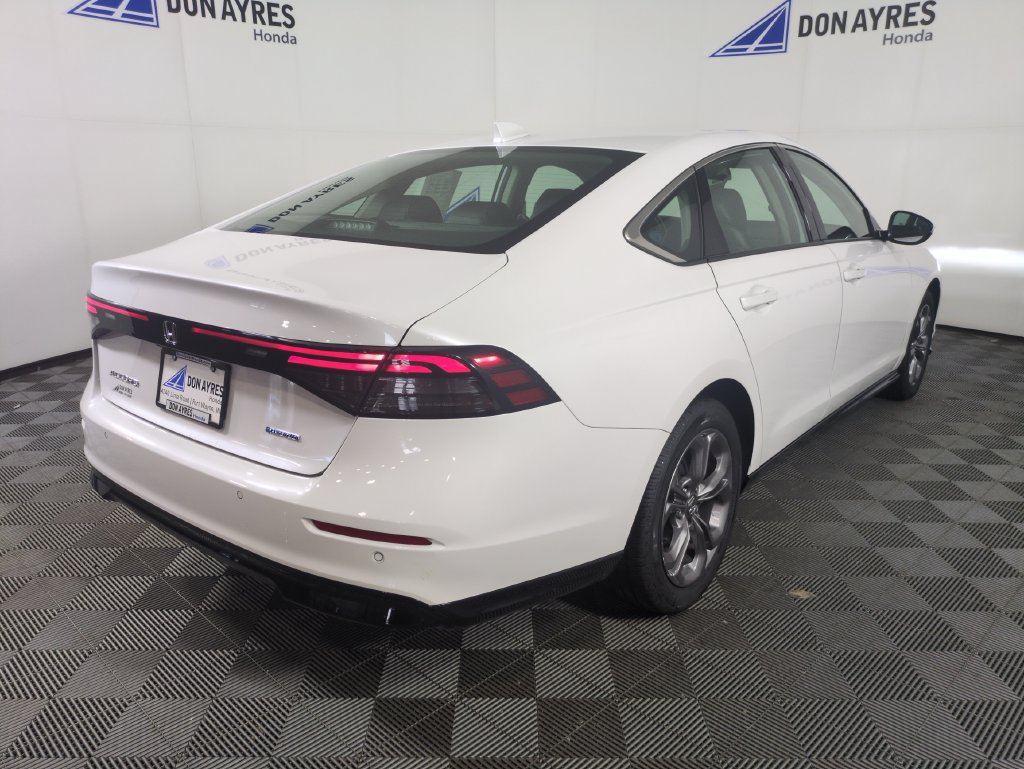 Certified 2024 Honda Accord EX-L image 9