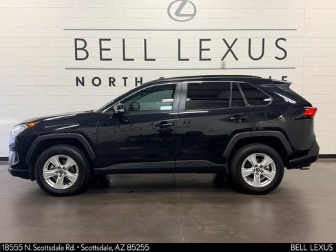 Used 2021 Toyota RAV4 XLE FWD image 7