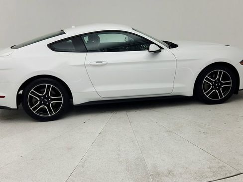 Used 2018 Ford Mustang Coupe w/ Equipment Group 101A RWD image 10