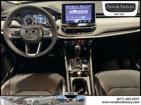 Used 2023 Jeep Compass Latitude AWD/4WD image 14